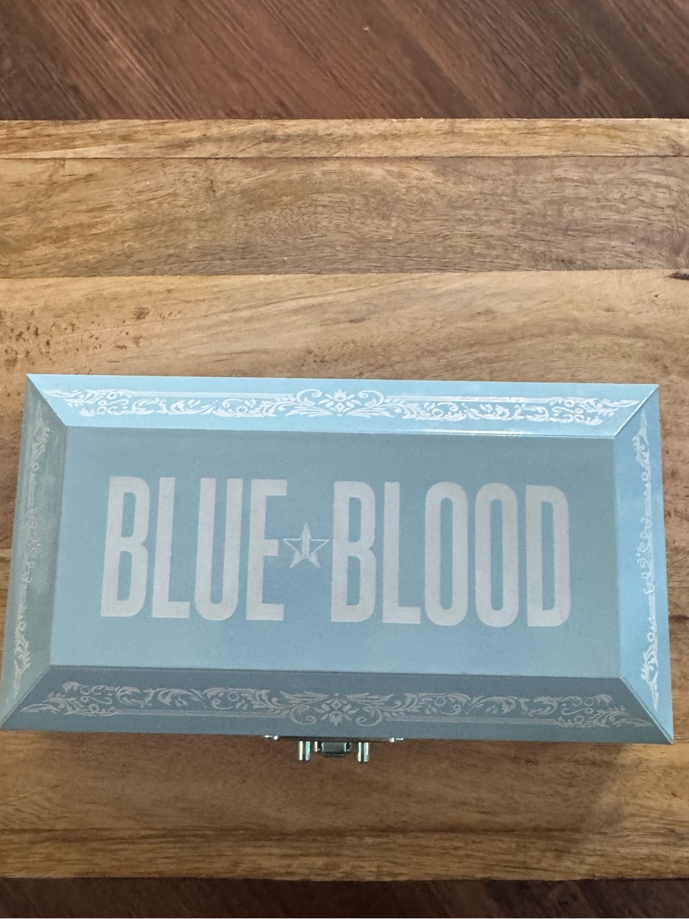 Blue Blood Jeffree star eyeshadow palette like new